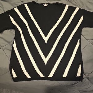 VENUS Black and White Sweater
